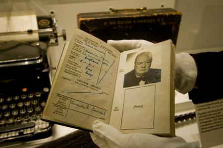 Churchills Honorary Citizenship/Passport